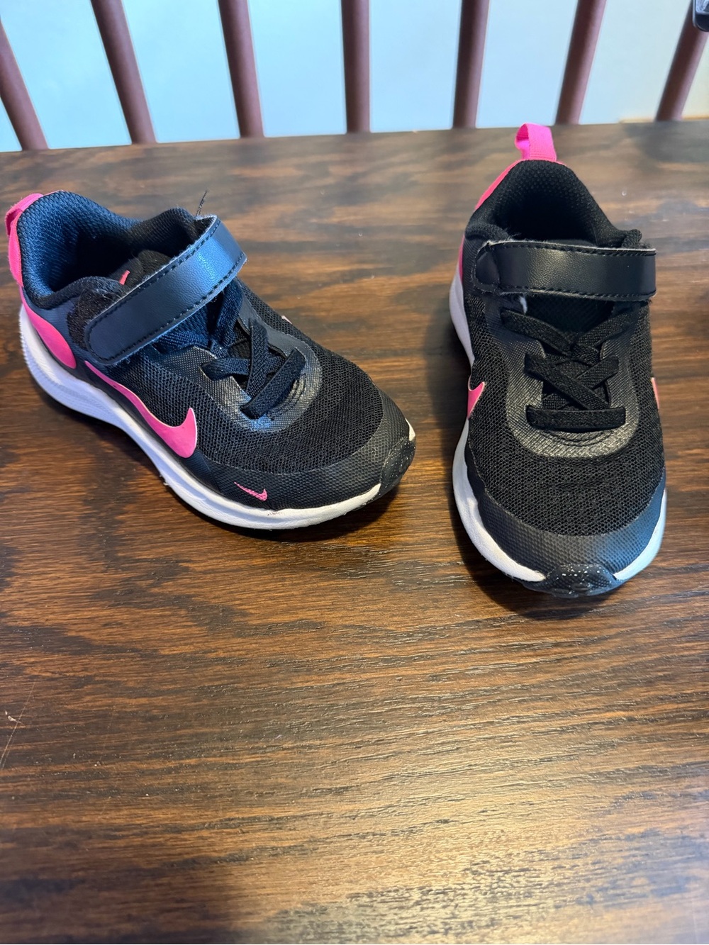 Nike Kids Black Sneakers with Pink Swoosh